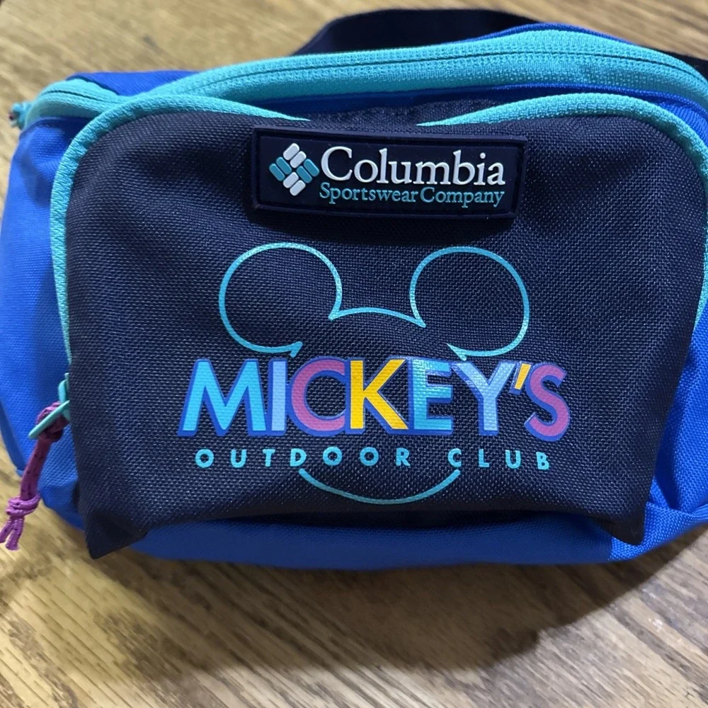 Disney Columbia Sportswear Company Mickey's Outdoor Club Hip Pack Fanny Pack